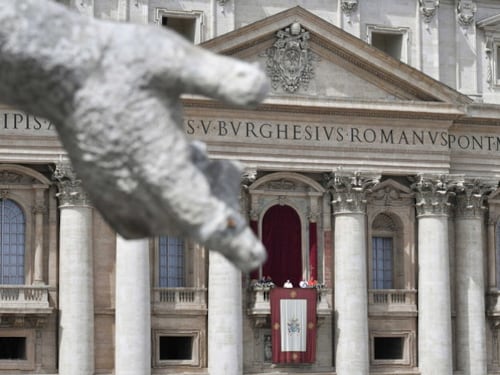 Papa Francesco, inizia il periodo di "sede vacante". A chi spetta la guida della Chiesa