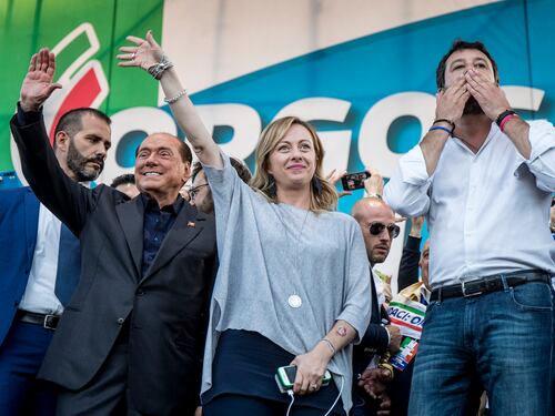 Il centrodestra ora vola. Pd-M5S si schianta