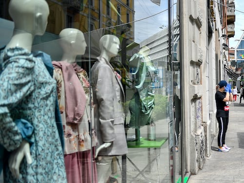 Tassa Covid nello scontrino. Il "contributo" nascosto fa infuriare il Codacons