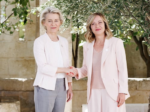 Ue, Meloni aveva già informato von der Leyen con varie telefonate: il retroscena
