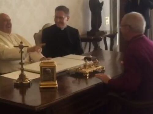 Papa Francesco e Welby ridono sui terroristi