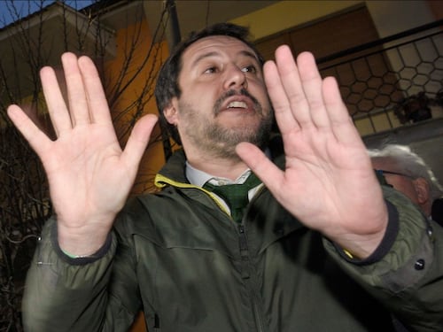 La Lega a Di Maio: "Con i veti su Berlusconi si torna alle elezioni"