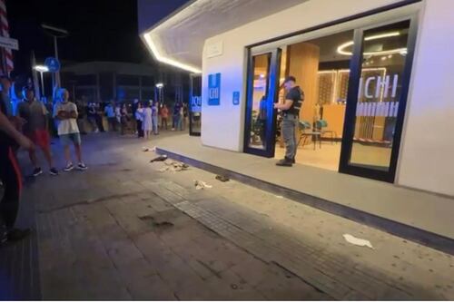Olbia, terrore al ristorante. Algerino entra nel locale e accoltella quattro persone