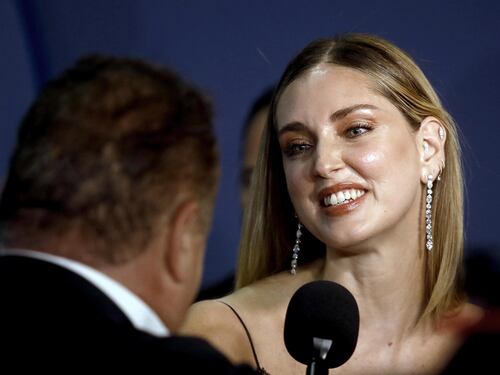 Chiara Ferragni, pace con Codacons dopo la guerra sul pandoro: insieme contro violenza e stalking