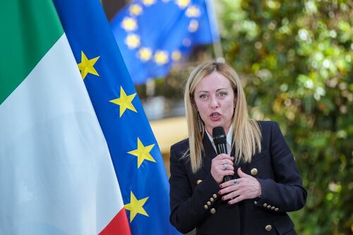 Emergenza migranti, la missione di Giorgia Meloni in Tunisia.