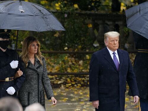 Altra mazzata per Trump, ora Melania vuole divorziare. "E chiede 50 milioni"