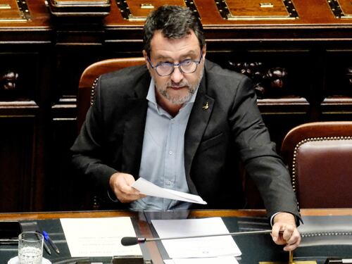 Salvini e la conferma della manovra: "Su gli stipendi e taglio del cuneo"