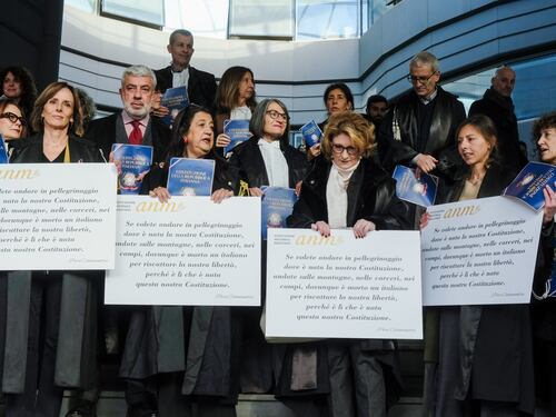 Volano le toghe. È rissa tra magistrati dopo le mail de Il Tempo