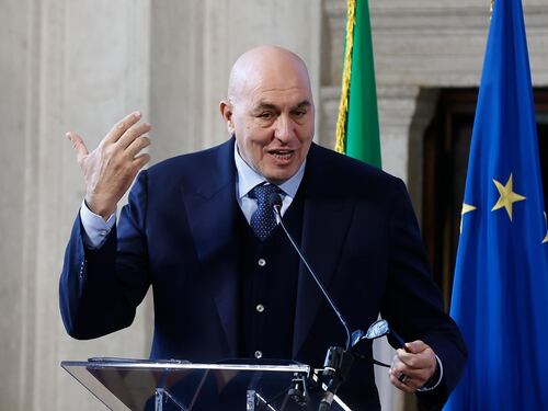 Groenlandia, Guido Crosetto boccia i dazi Ue: "Peggiori delle minacce Usa"