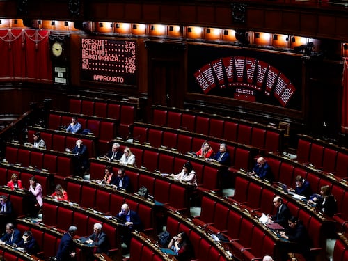 Legge elettorale, via libera alla seconda fiducia. Tajani: “Il centrosinistra non esiste più”