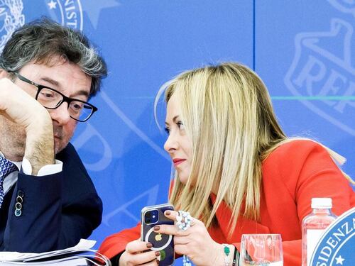 Extraprofitti, Borse in rosso per la tassa sulle banche. Mef: esiste in tutta Europa