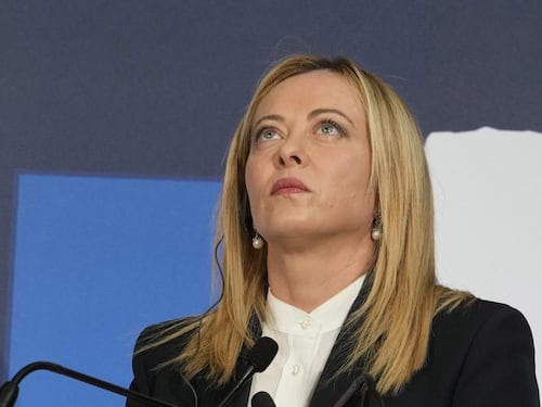 Figuraccia sul Def, si vota di nuovo. Meloni: brutto scivolone ma il documento passerà