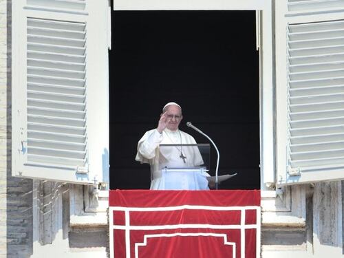 L'affondo del Papa sull'aborto: "È come affittare un sicario"
