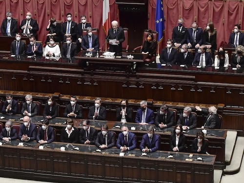 Sergio Mattarella, il discorso e il messaggio al governo Draghi: "Lasciare tempo all'aula"