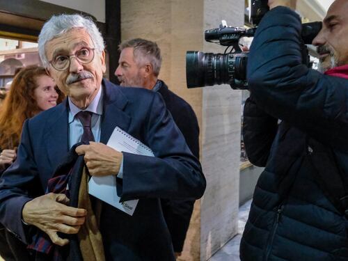 D'Alema oggi pronto a tornare nel Pd. I Democratici vanno nel panico