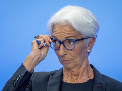 Inflazione, la Bce annuncia il maxi rialzo dei tassi: 75 punti base