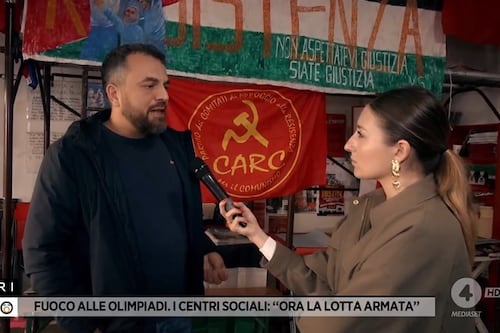 Fuori dal coro, compagni allo scoperto: "Prendere il Paese con ogni mezzo"