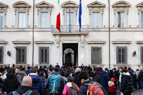 Cdm, via libera al decreto Ucraina. E nel titolo tornano gli "aiuti militari"