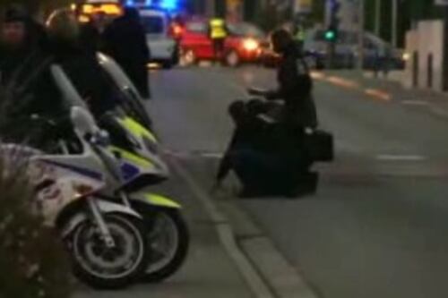 Francia, auto travolge studenti all'uscita di scuola