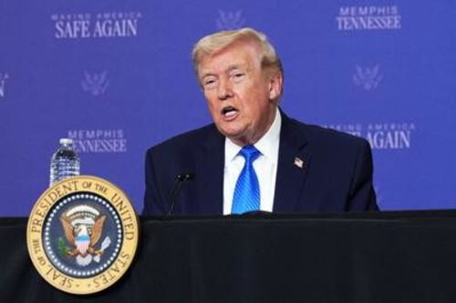 Iran, possibile accordo fra cinque giorni. Trump: "Speriamo di non doverli distruggere"