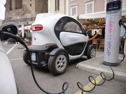 Stangata elettriche, chi paga e quanto da luglio per entrare in Ztl