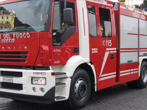 Roma, cade albero in via degli Scialoja. Feriti due pedoni