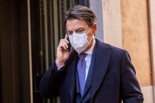 Scoppia la guerra del simbolo M5s, Lady Casaleggio accusa Conte: quel logo è di Gianroberto