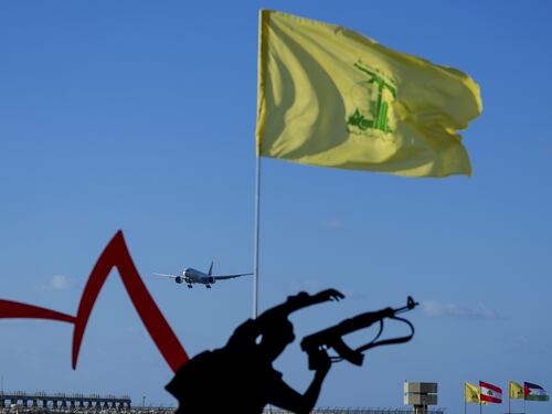 Libano, esplodono i cercapersone degli Hezbollah. Numerosi i feriti