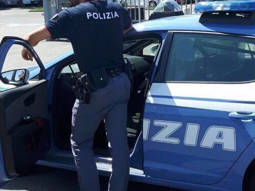Muore durante un controllo di polizia: "Mani e piedi legati"