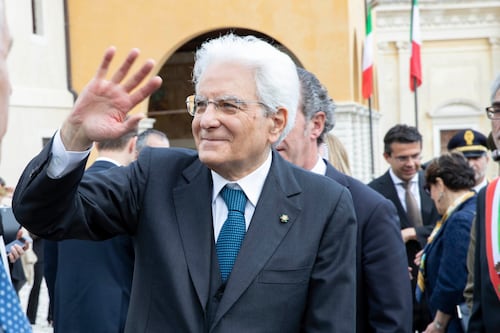 Mattarella firma la legge ma scrive alle Camere: "La sicurezza è compito dello Stato"