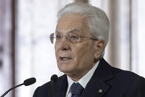 Sergio Mattarella lancia l'allarme: "La sopravvivenza del pianeta è a rischio"