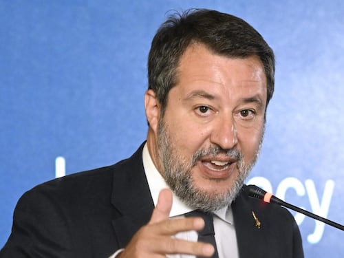 Salvini: "Stefani sarà il governatore più giovane. In Toscana? Non è colpa di Vannacci. E la pace è grazie a Trump"