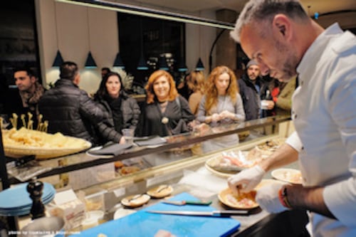 "Cuochi e Pescatori Salento" si rifà il look. Carica di vip al risto chic sull'Ostiense