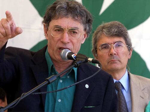 Addio al "capo" Umberto Bossi. Il ritratto del Senatùr