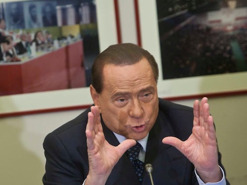 Berlusconi a caccia dei voti di grillini e indecisi