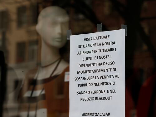 Il Paese è in agonia. La Pa "blocca" 115 miliardi di spesa. Ecco l'ultimo paradosso