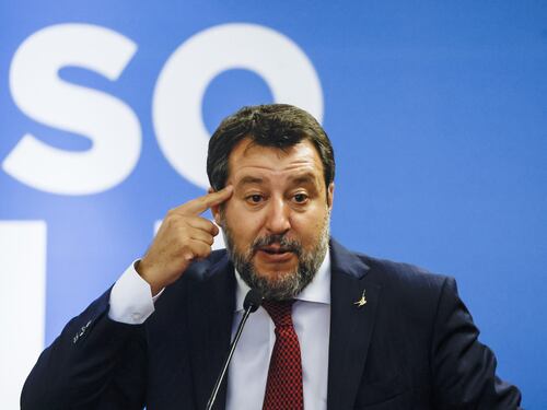 Pd, critiche a Salvini per il mini-condono. Ma i dem in Lombardia hanno votato a favore