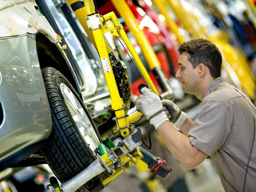 Giù il Pil del terzo trimestre, l'Italia fa marcia indietro
