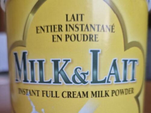 Allerta per il latte in polvere: “Rischio microbiologico”. Il marchio ritirato dai supermercati