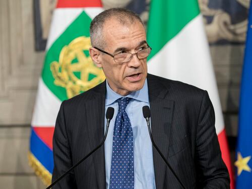 Incarico a Cottarelli: "Senza fiducia voto dopo l'estate"