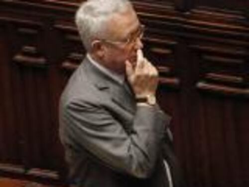 Vendite e liberalizzazioni per far cassa