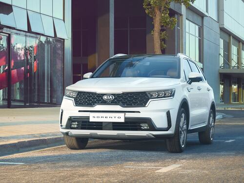 La Kia Sorento diventa plug-in
