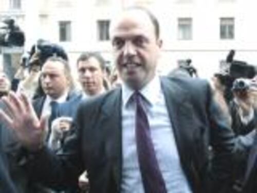 Alfano mette in crisi Futuro e libertà