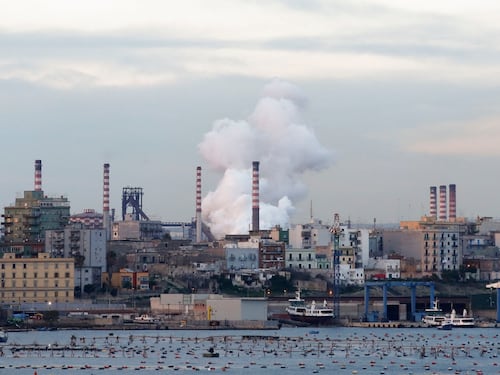 All'ex Ilva si fermano gli stabilimenti. E ora si sfila anche Jindal
