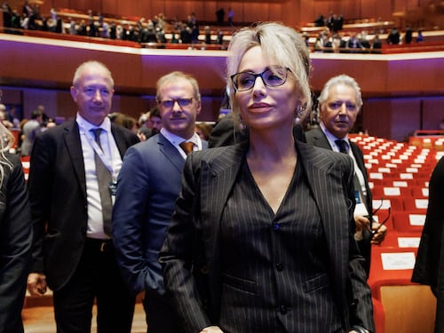 Marina Berlusconi, elogio a Meloni e al governo ma sulle banche...