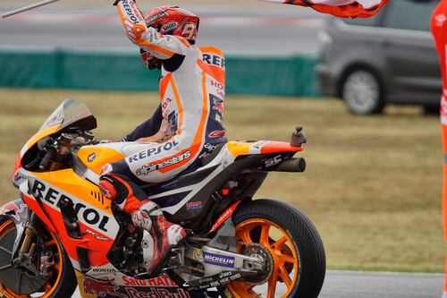 Dominio spagnolo ad Aragon, grande quinto posto per Rossi