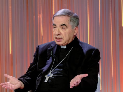 Becciu, il giallo dell’intervista sparita dalla rassegna vaticana