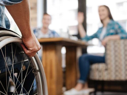 Riapre tutto tranne i centri per disabili. L'appello delle famiglie alla Regione Lazio