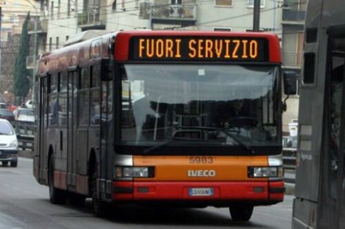 È il giorno dello sciopero generale, trasporti fermi e disagi a Roma