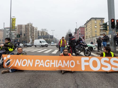 Padova, inchiodati gli attivisti di Ultima Generazione: indagati per associazione a delinquere